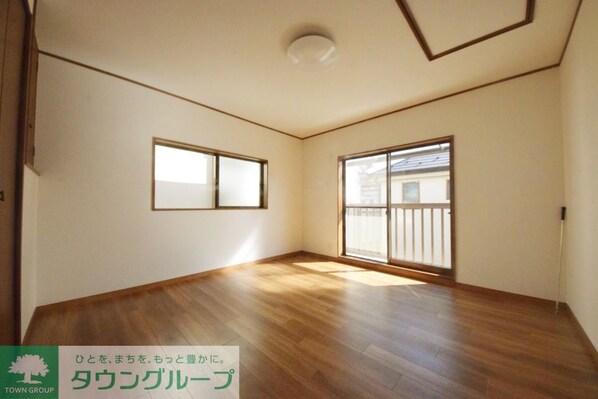 戸倉2丁目貸家の物件内観写真